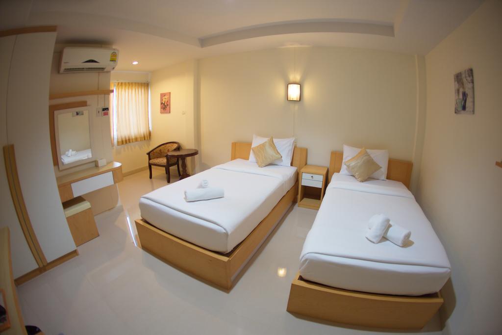 Baan Sanpoom Hotel Phitsanulok Ngoại thất bức ảnh