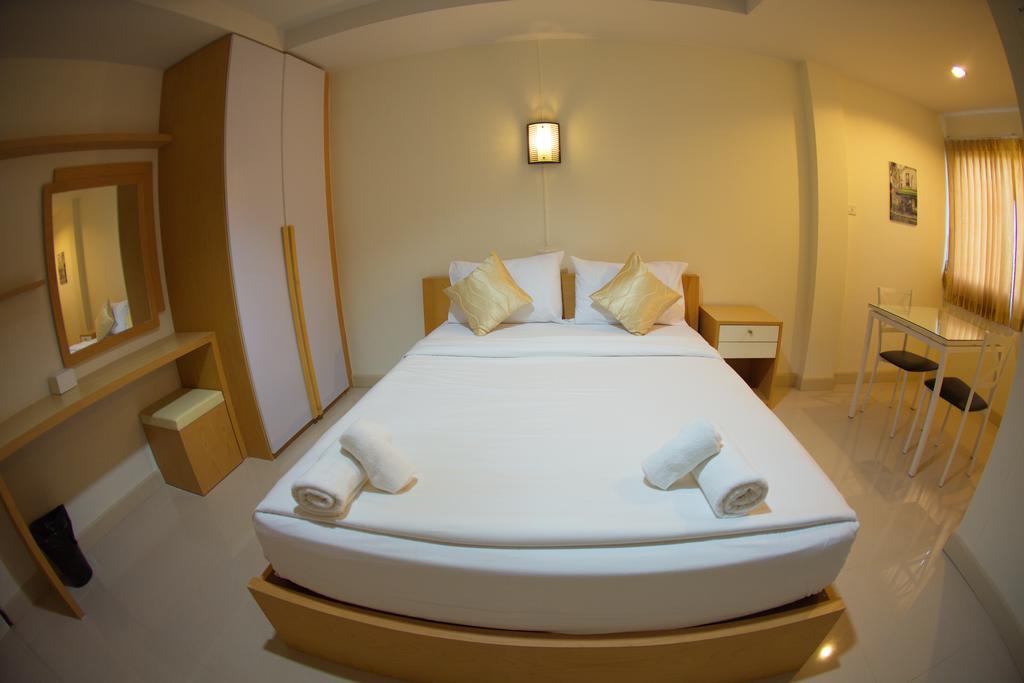 Baan Sanpoom Hotel Phitsanulok Ngoại thất bức ảnh
