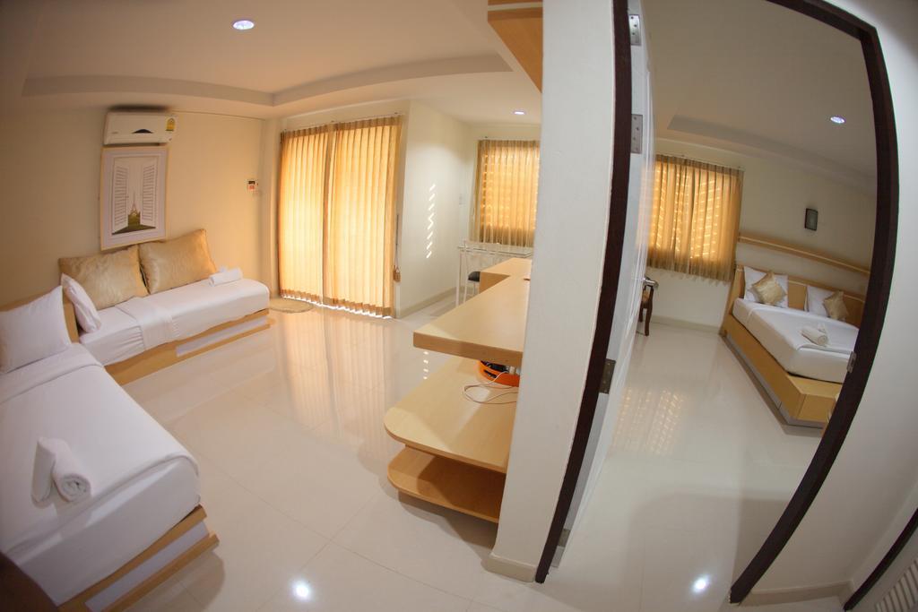 Baan Sanpoom Hotel Phitsanulok Ngoại thất bức ảnh