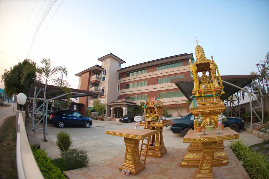 Baan Sanpoom Hotel Phitsanulok Ngoại thất bức ảnh